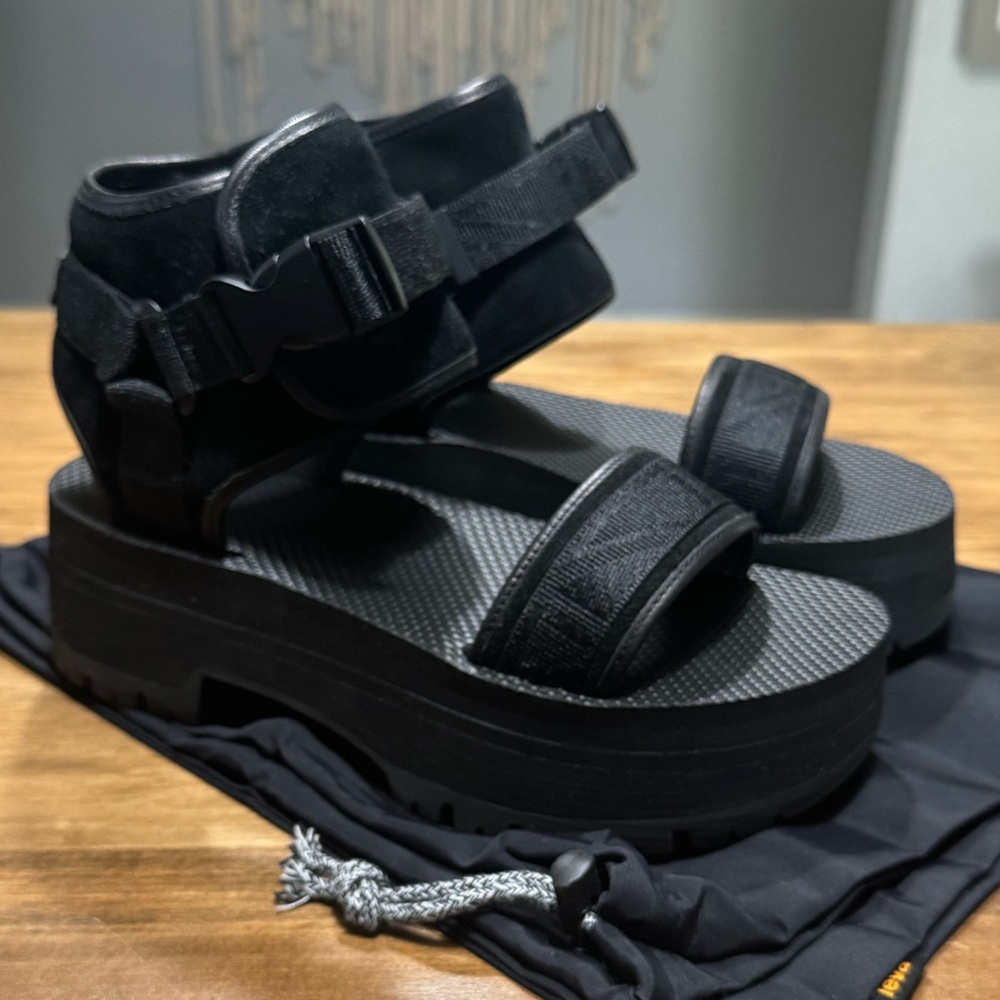 Teva | indio jewell leather platform sandals | black | W7